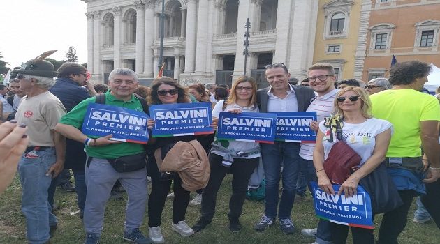 Incredibile manifestazione in Piazza San Giovanni: la Lega in testa!
